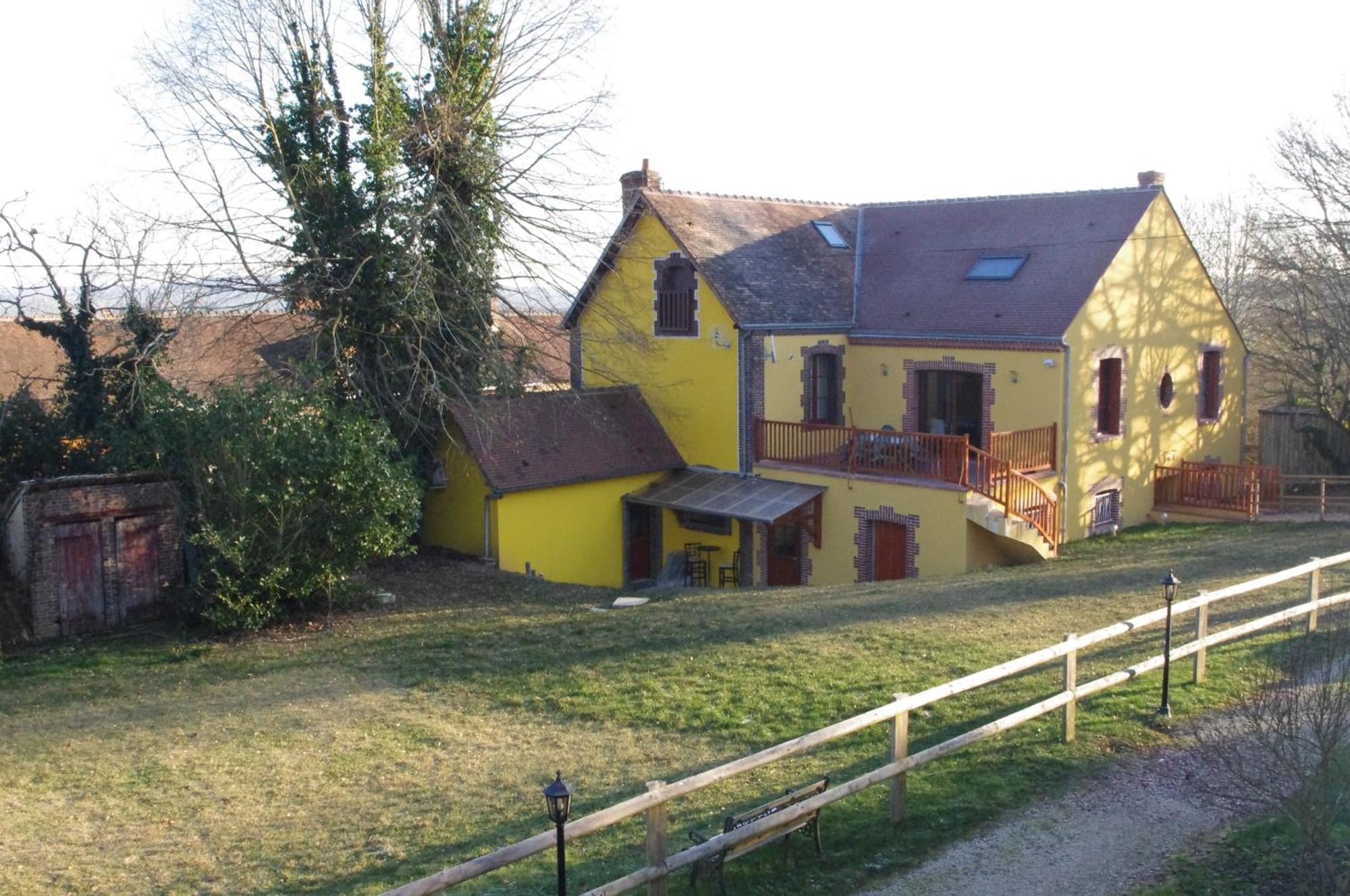 Logis-Hotel Restaurant Auberge Les Vallees Du Perche Vichères Exterior foto